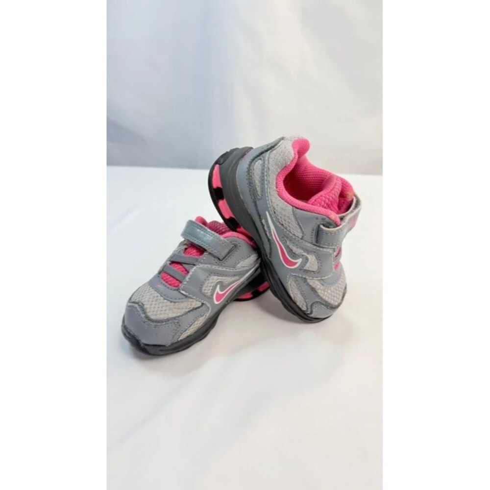 Nike Kids (Toddler) Size 6C Grey w/ Pink GUC